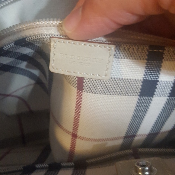 Burberry Purse - Picture 3 of 4